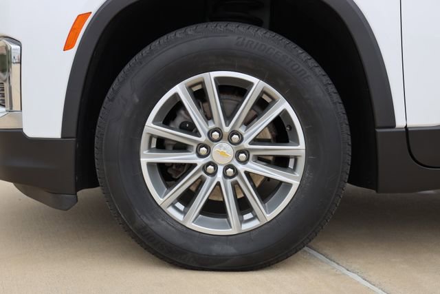 Used 2023 Chevrolet Traverse LT FWD image 9