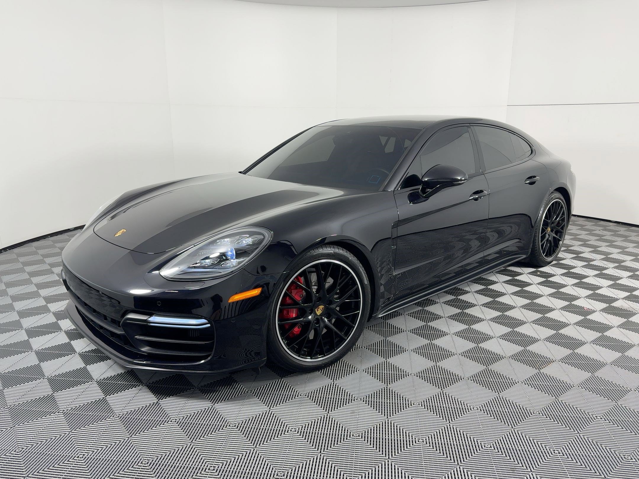 Certified 2020 Porsche Panamera GTS w/ Premium Package Plus image 1