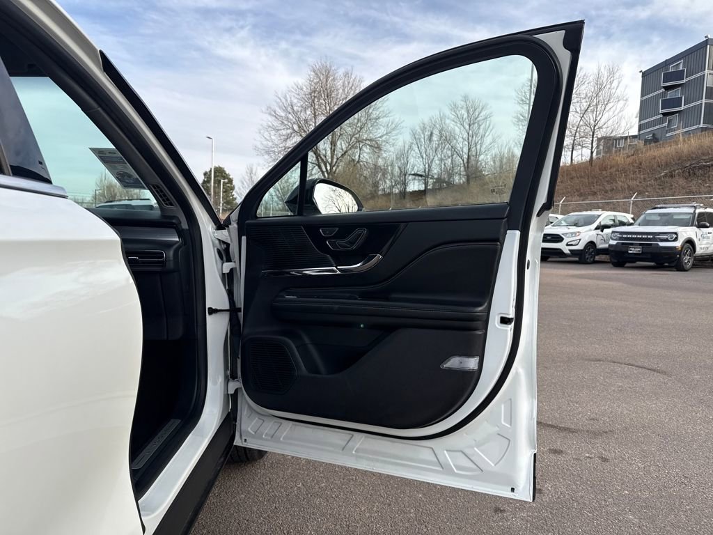 Certified 2022 Lincoln Corsair FWD w/ Equipment Group 101A image 28