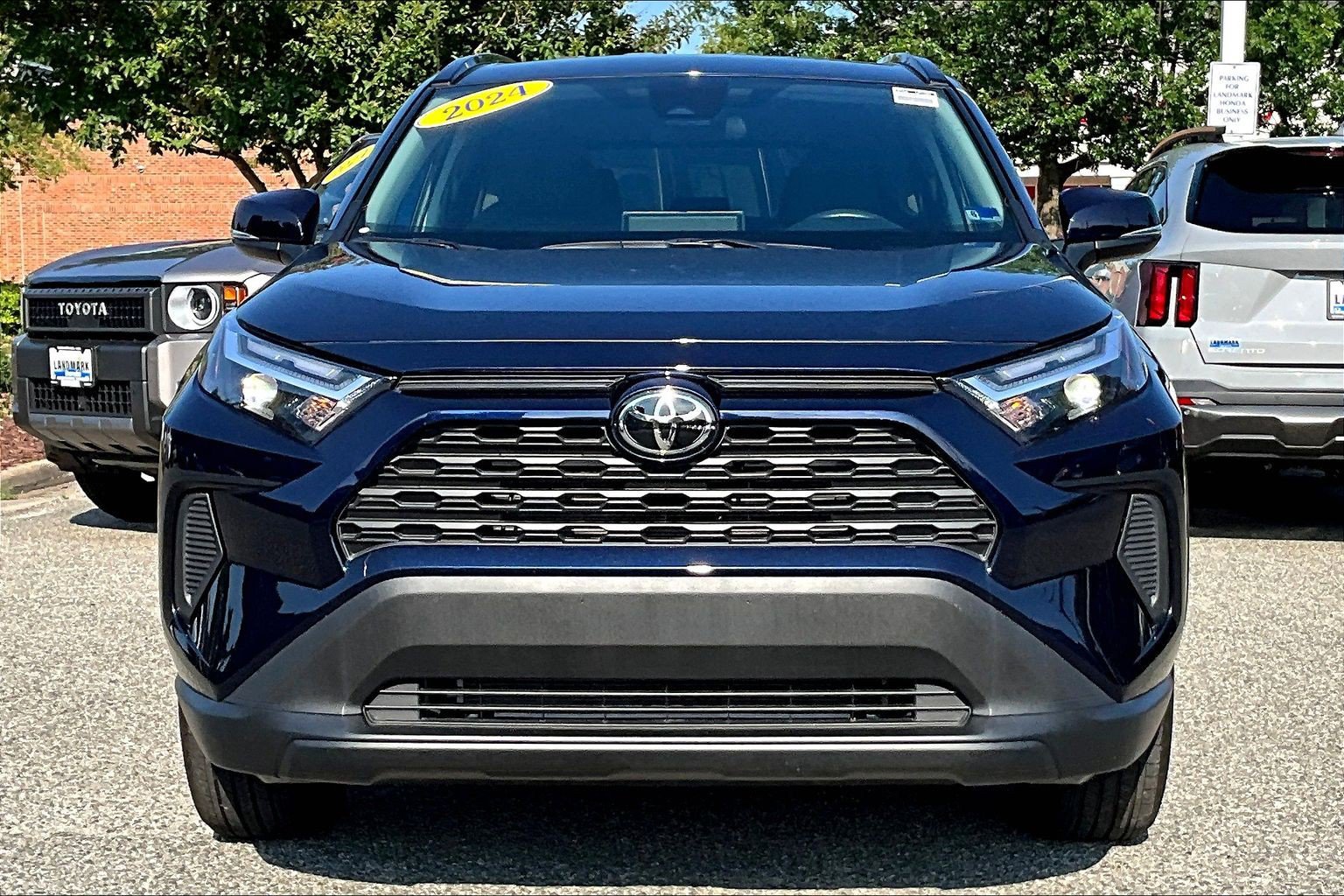 Used 2024 Toyota RAV4 XLE AWD/4WD image 3