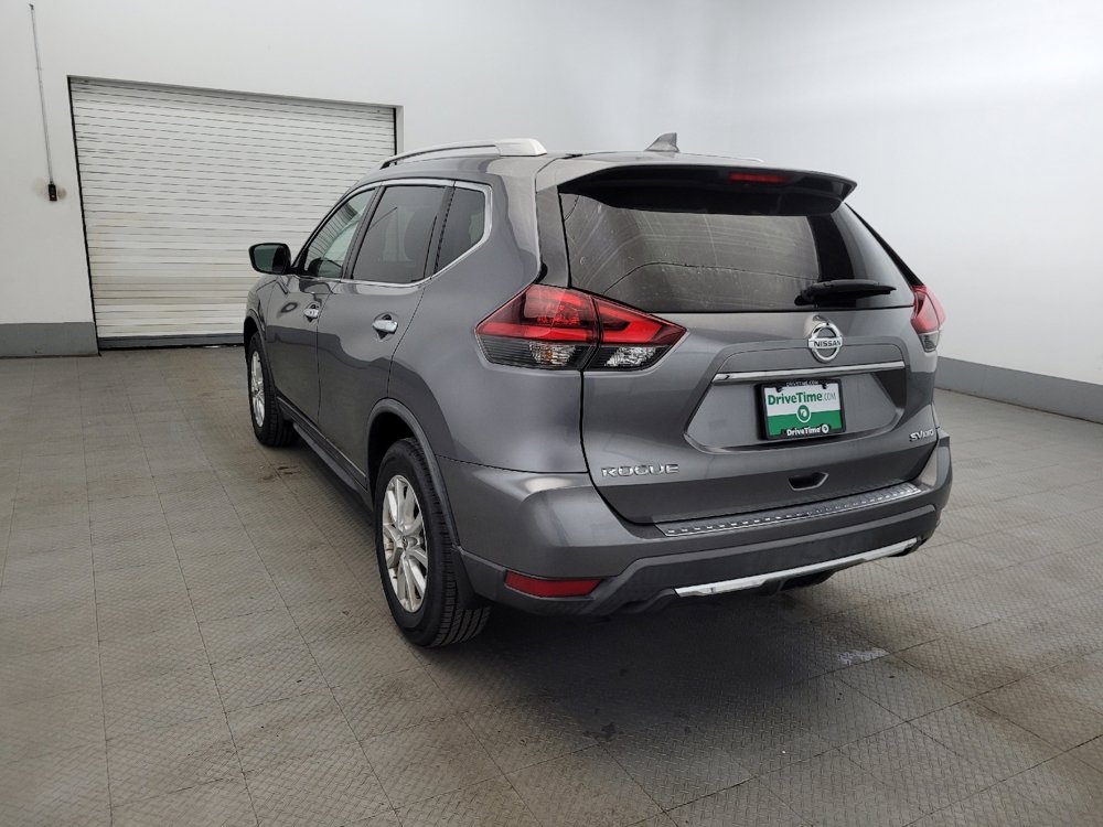 Used 2018 Nissan Rogue SV image 5