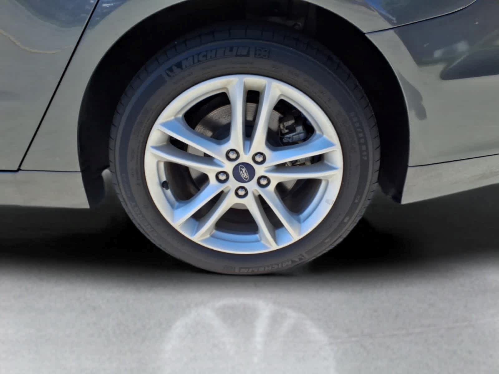 Used 2018 Ford Fusion S FWD image 9