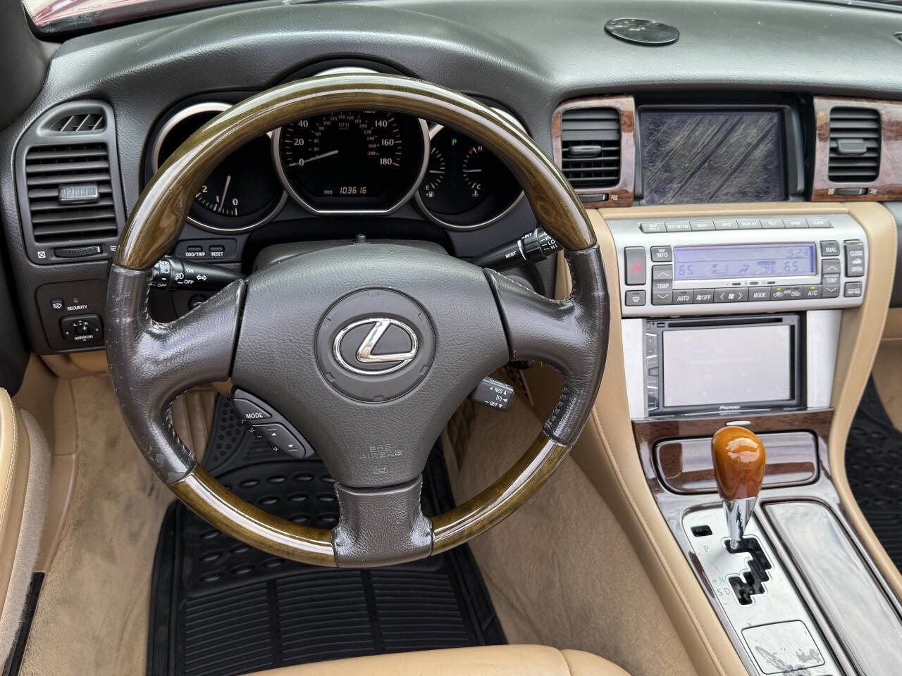 Used 2008 Lexus SC 430 Convertible image 24