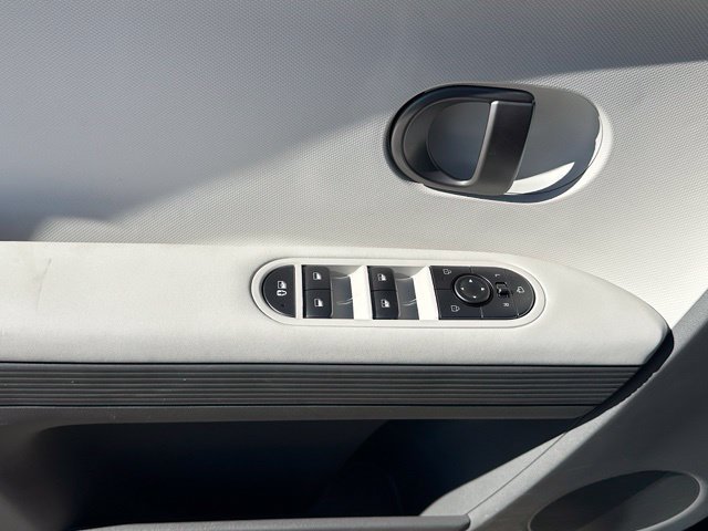 Used 2025 Hyundai Ioniq 5 SEL AWD/4WD image 19