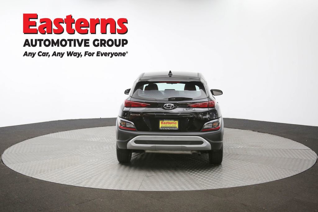 Used 2022 Hyundai Kona SE w/ Winter Weather Package image 35