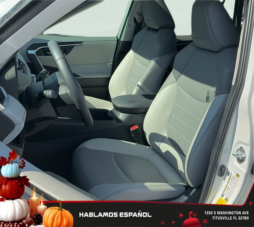 Used 2024 Toyota RAV4 XLE Premium image 31