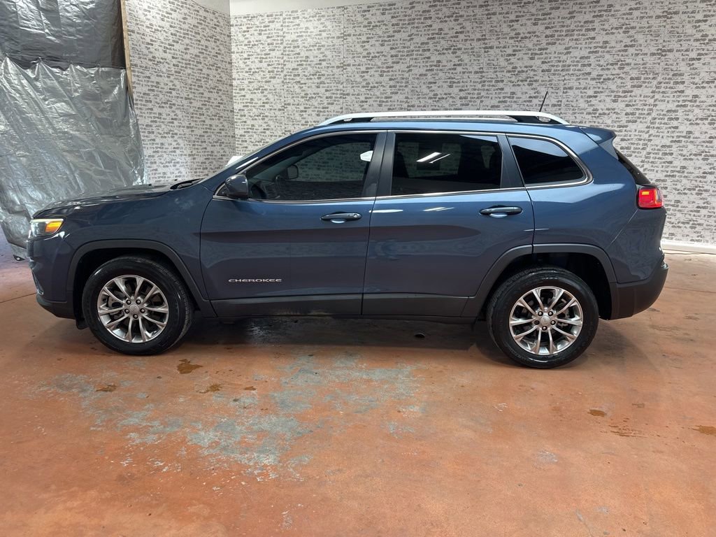 Used 2021 Jeep Cherokee Latitude Plus image 4