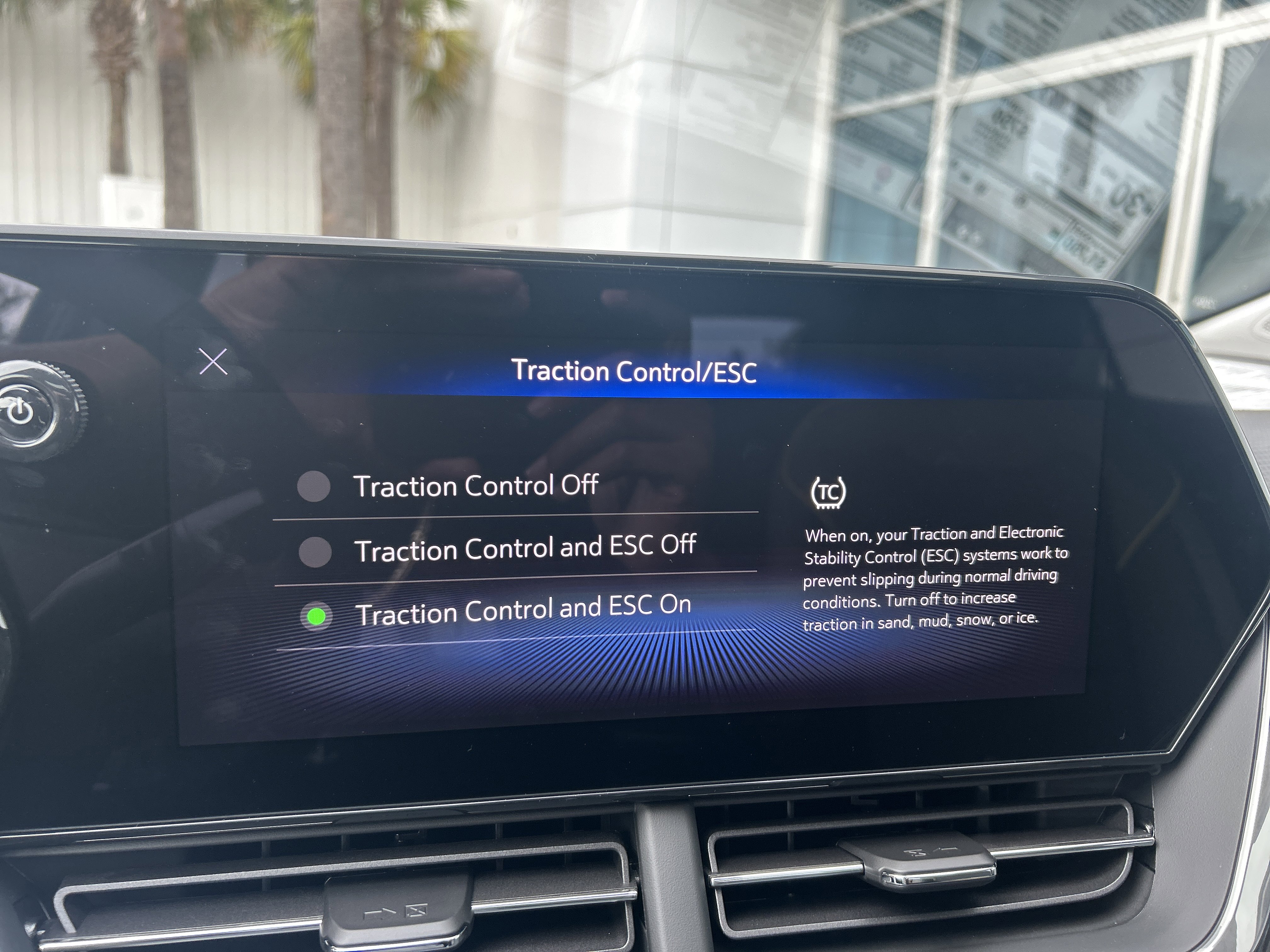 New 2025 Chevrolet Trax ACTIV w/ Sunroof Package image 25