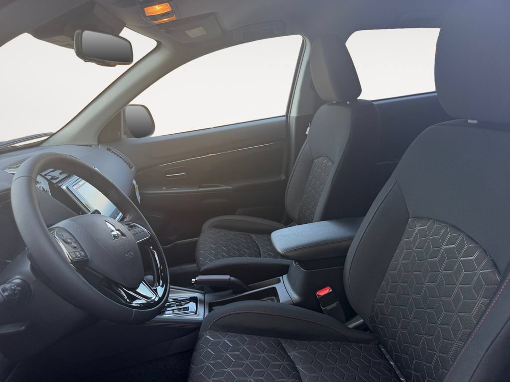 New 2026 Mitsubishi Outlander Sport LE AWD/4WD image 9