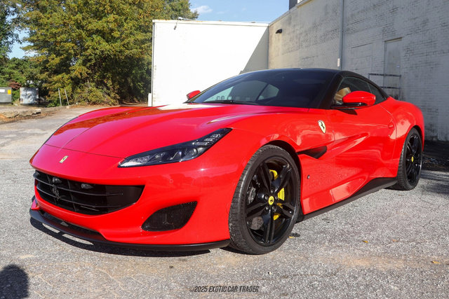 Used 2019 Ferrari Portofino image 14