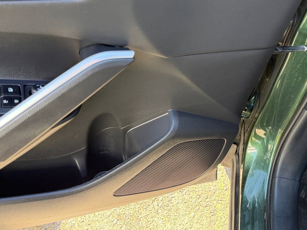 Used 2024 Toyota Corolla Cross XLE image 13