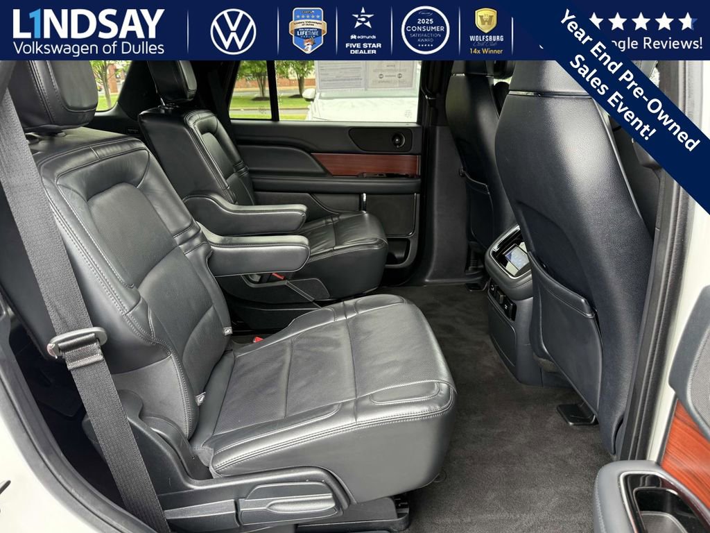 Used 2022 Lincoln Navigator Reserve image 13