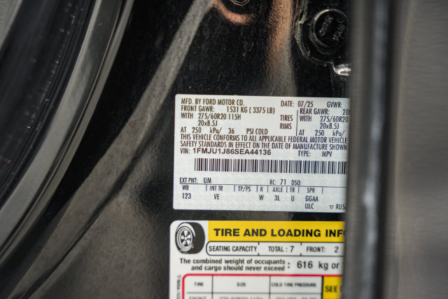 Used 2025 Ford Expedition Active AWD/4WD image 57