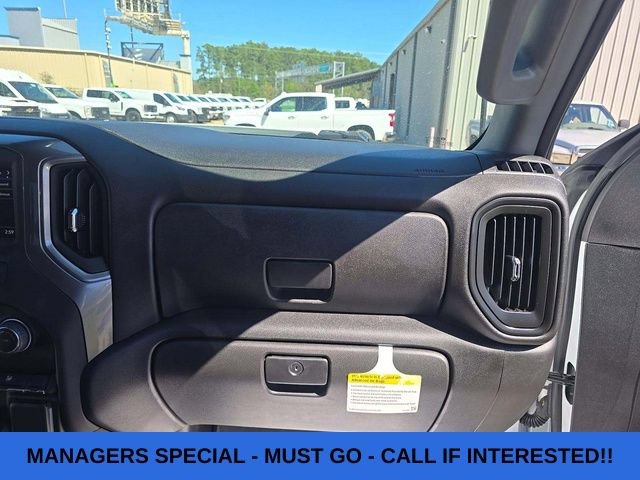 Used 2025 Chevrolet Silverado 2500 Custom w/ Custom Value Package AWD/4WD image 11