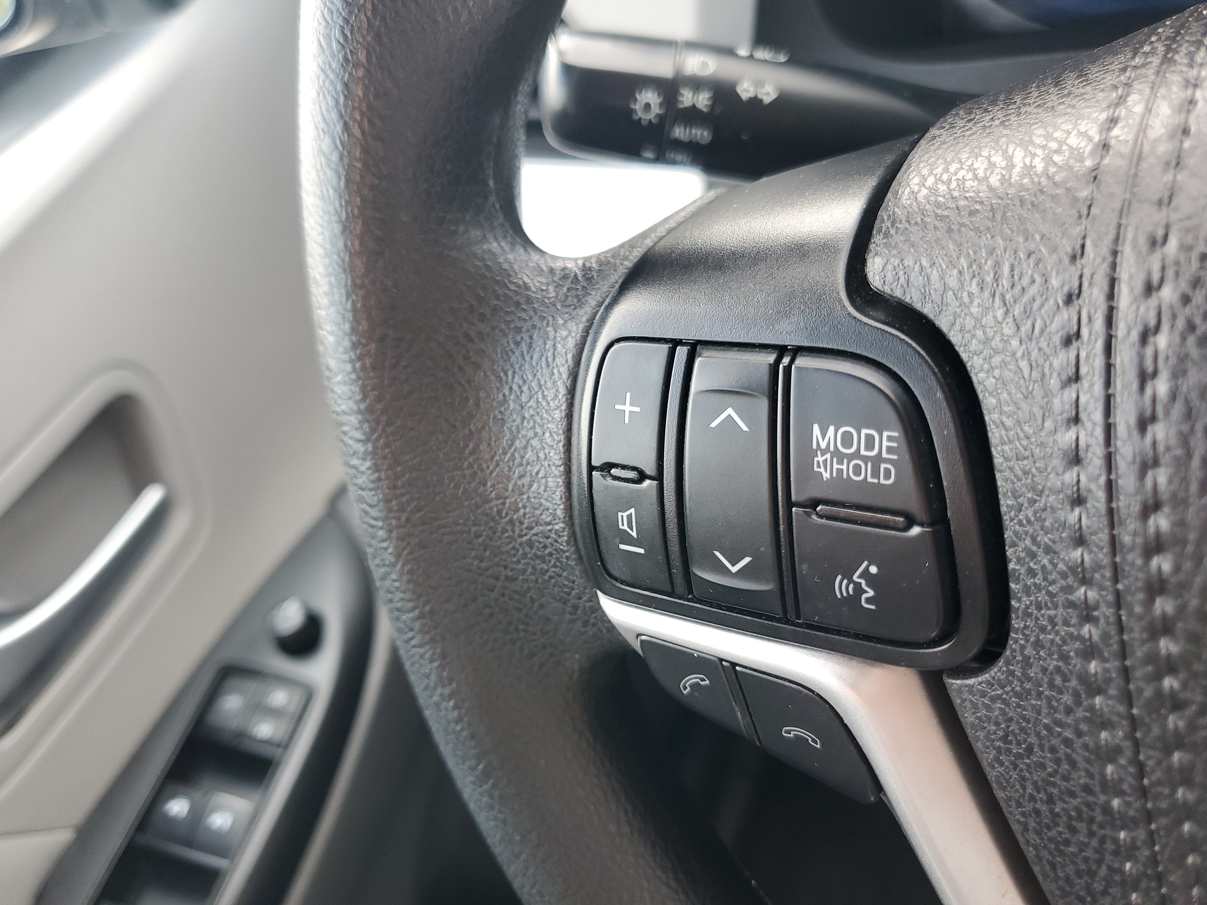 Certified 2019 Toyota Sienna LE FWD image 23