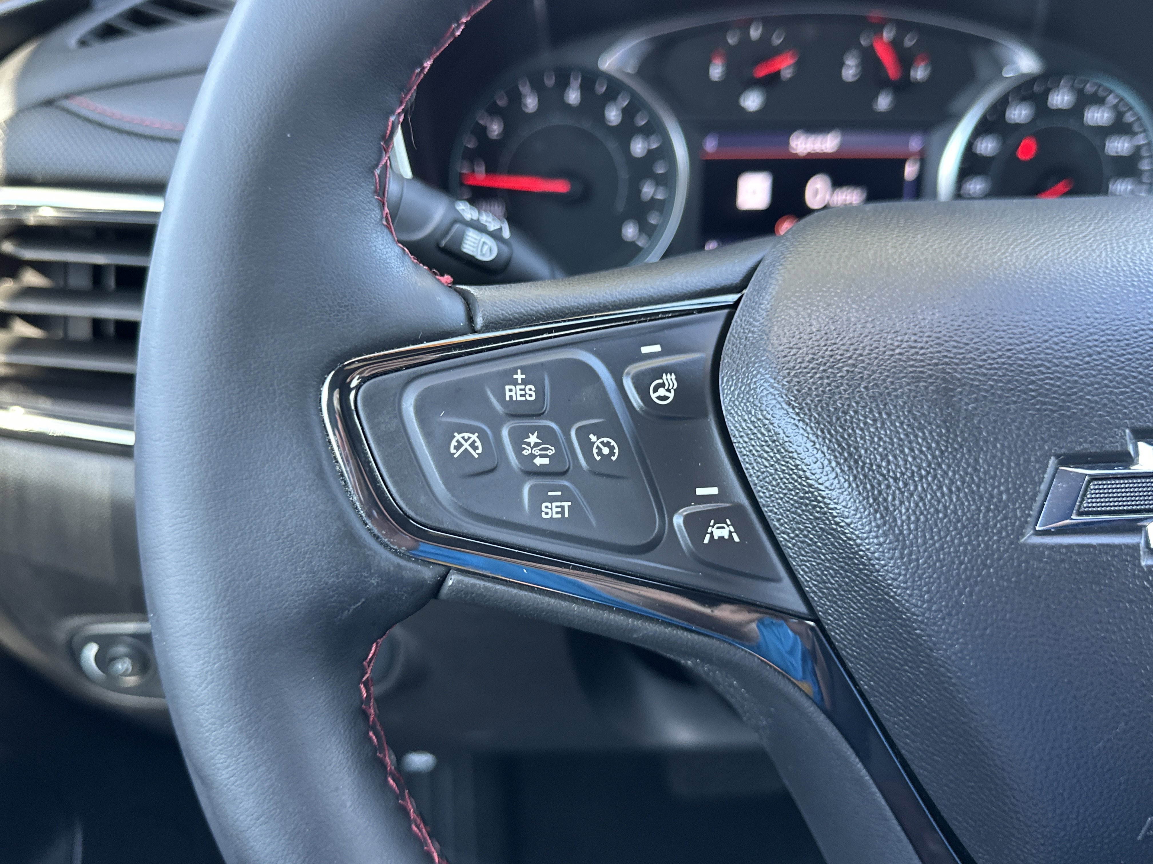 Used 2024 Chevrolet Equinox RS w/ RS Leather Package image 33