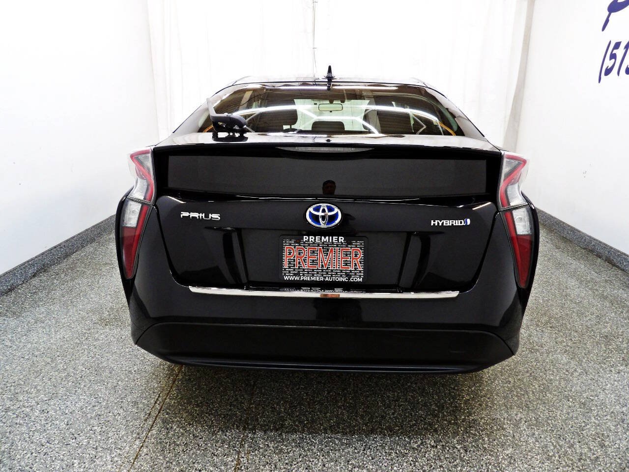 Used 2016 Toyota Prius Three w/ Protection Package FWD image 6