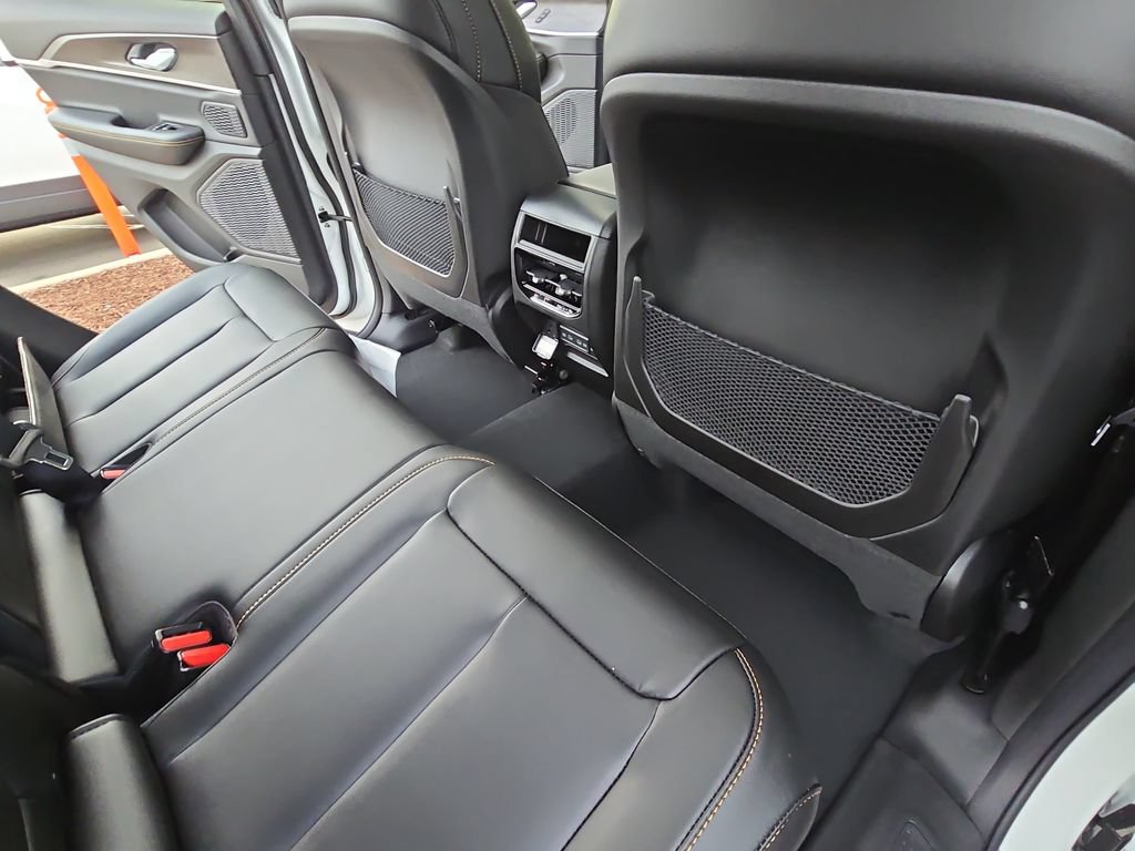New 2026 Jeep Grand Cherokee Limited AWD/4WD image 12