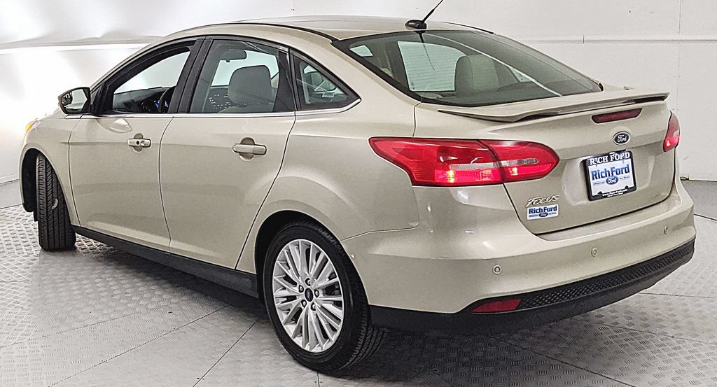 Used 2017 Ford Focus Titanium FWD image 4