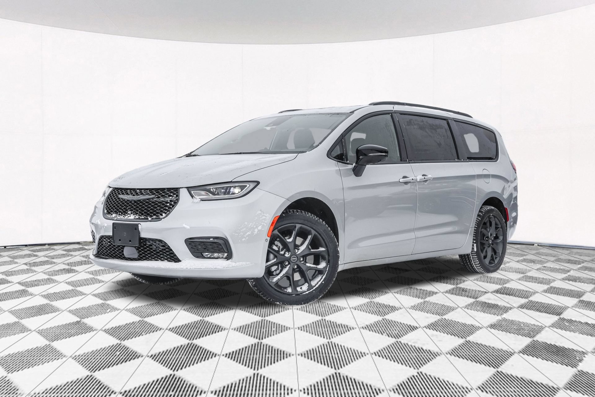 New 2026 Chrysler Pacifica Limited w/ S Appearance Package AWD/4WD image 2