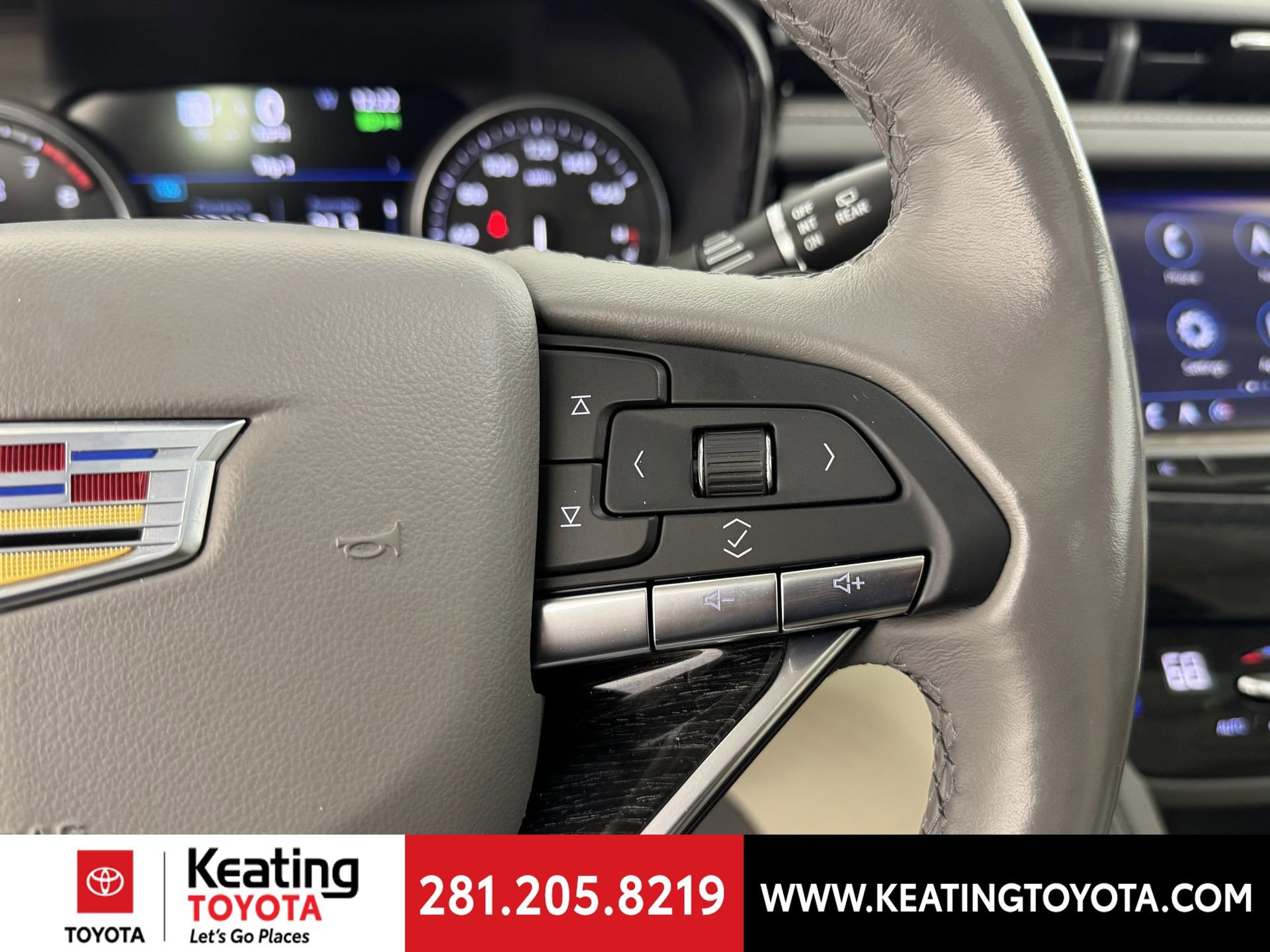 Used 2023 Cadillac XT6 Premium Luxury w/ Technology Package image 28