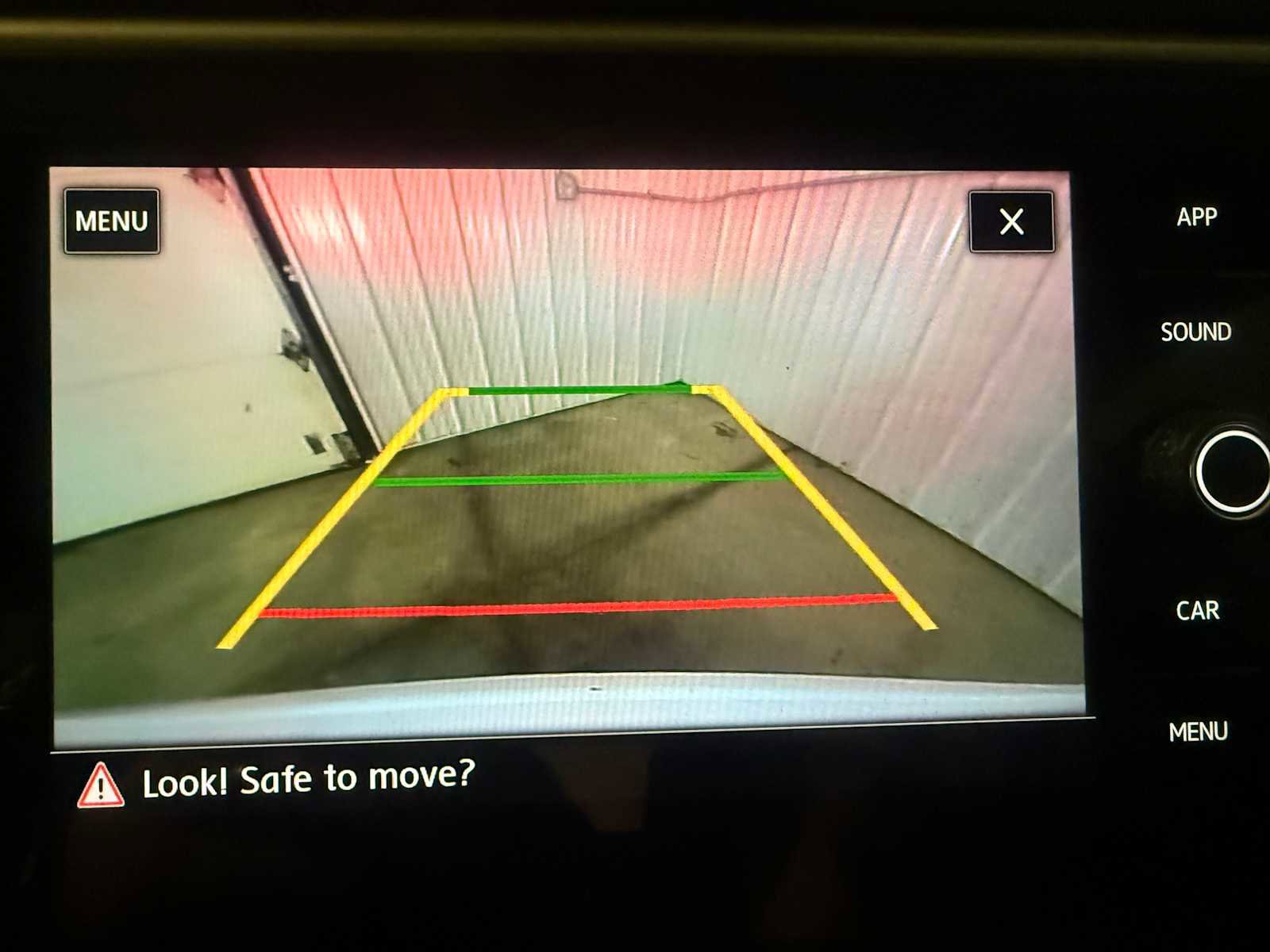 Certified 2020 Volkswagen Atlas Cross Sport SE w/ Panoramic Sunroof Package image 33