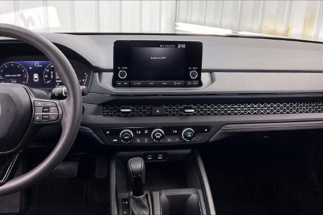 Certified 2025 Honda Accord SE image 6