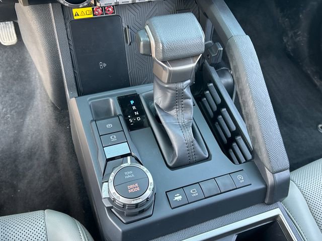 Used 2025 Toyota Tacoma Limited AWD/4WD image 25