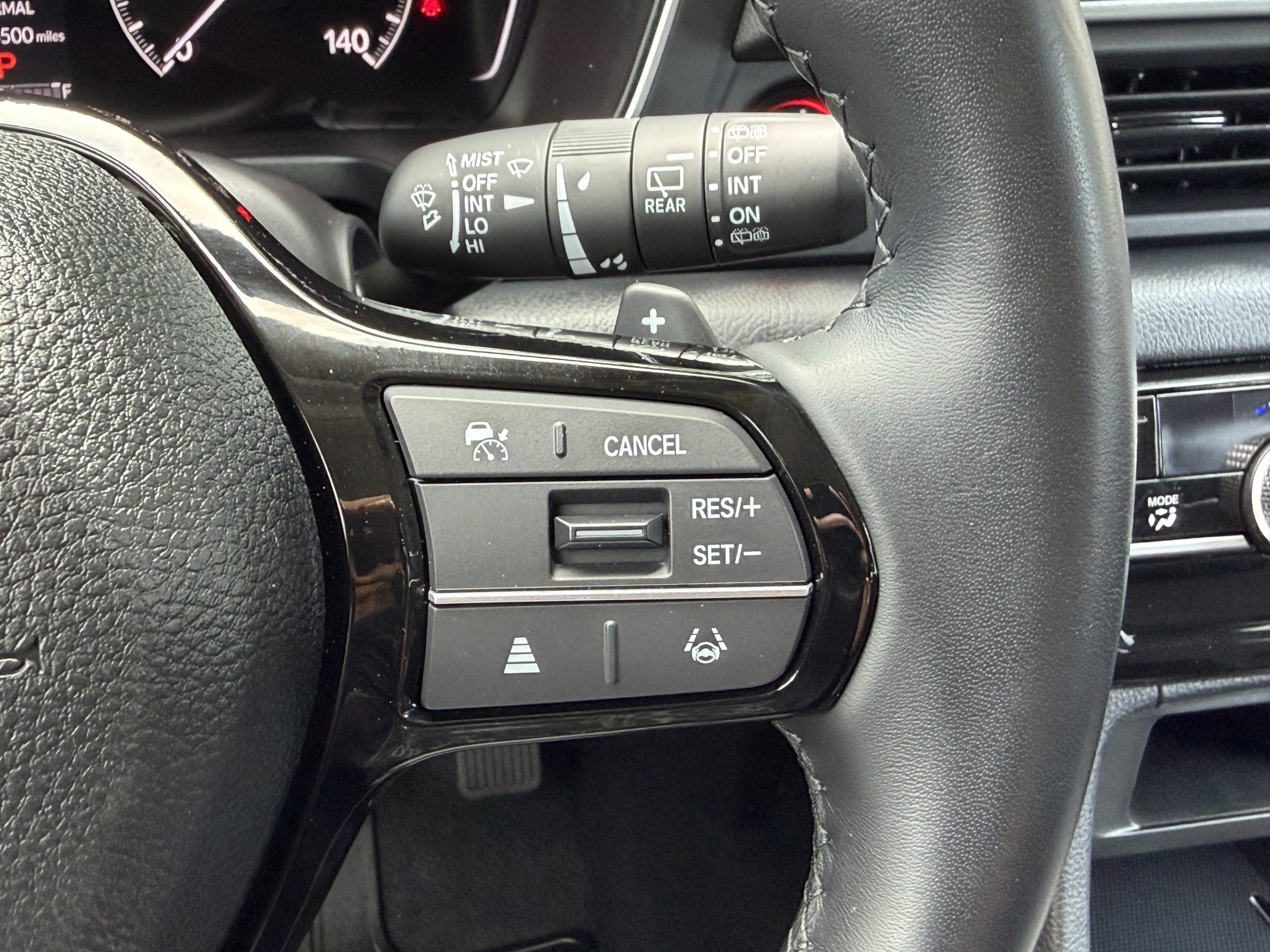 Used 2025 Honda Pilot Touring image 17