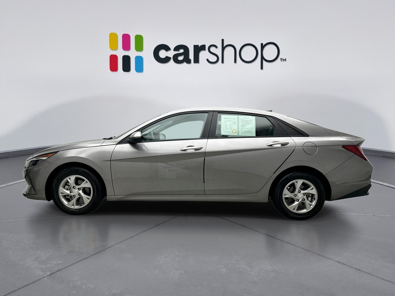 Used 2023 Hyundai Elantra SE w/ Cargo Package FWD image 2