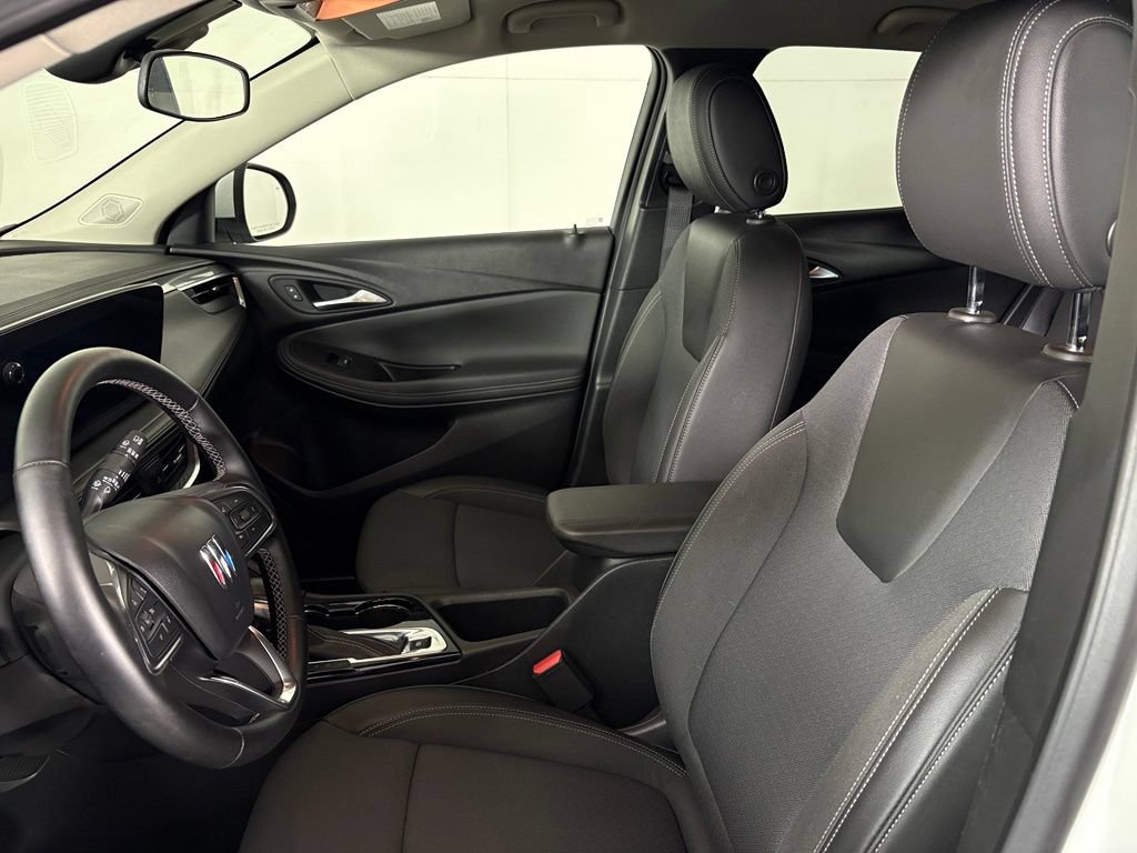 Certified 2024 Buick Encore GX Preferred w/ Comfort Package FWD image 21