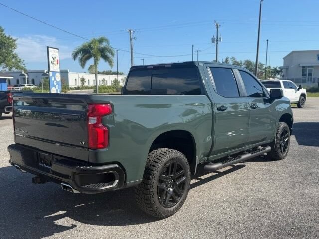 Used 2025 Chevrolet Silverado 1500 LT Trail Boss w/ Convenience Package II AWD/4WD image 4