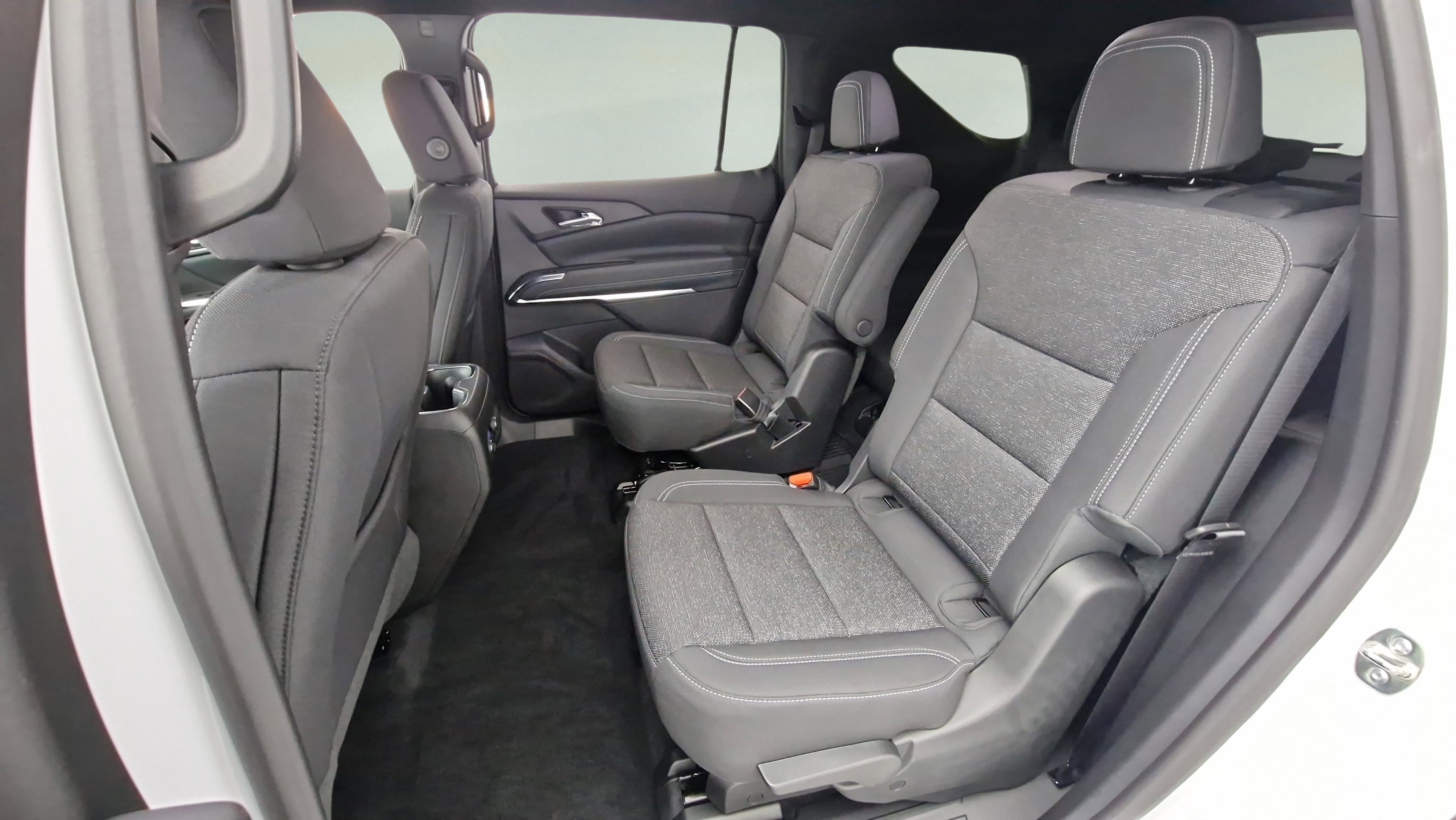 New 2026 Chevrolet Traverse LT w/ Driver Confidence Package FWD image 25
