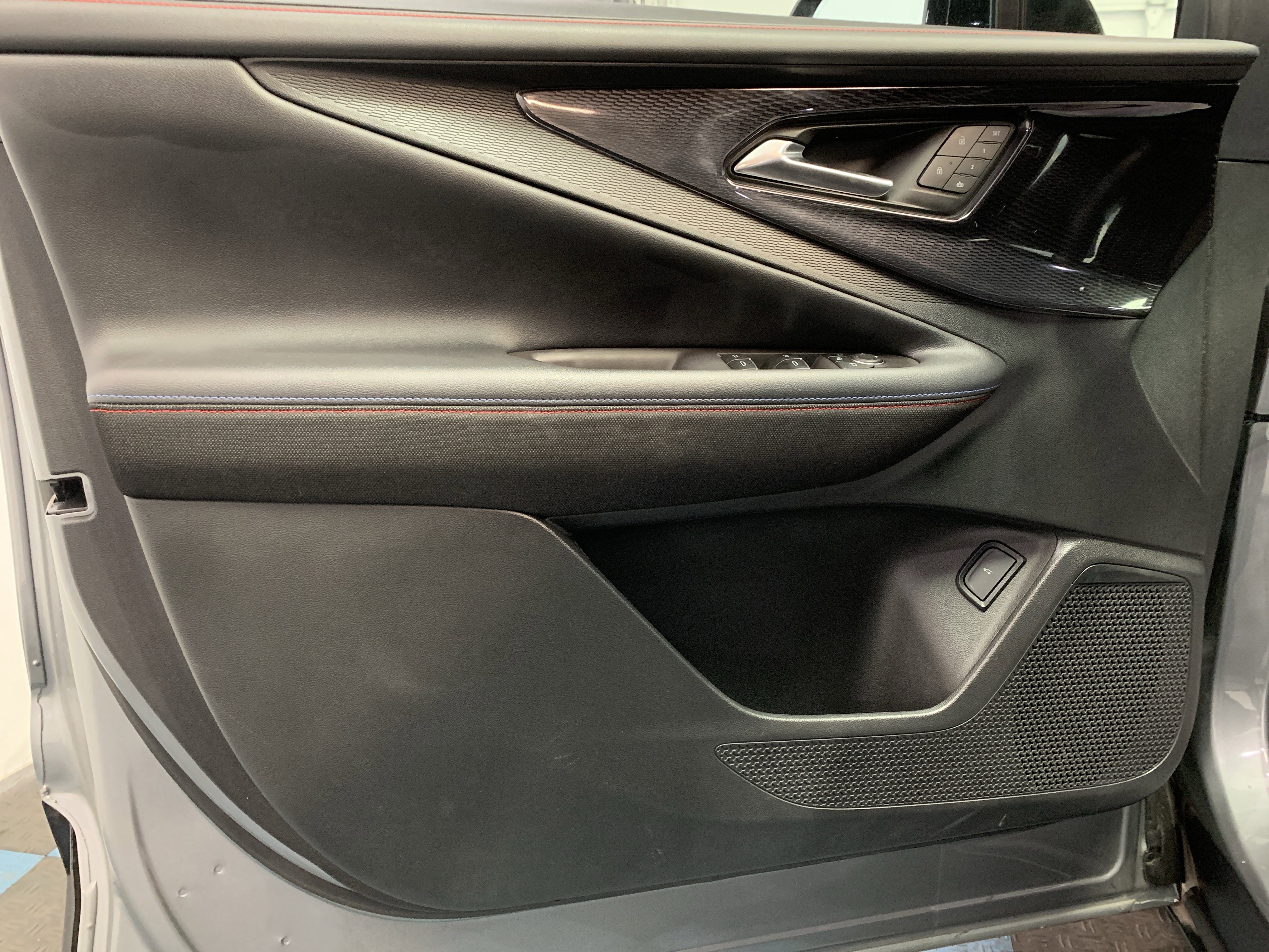 Used 2024 Chevrolet Blazer EV RS image 11