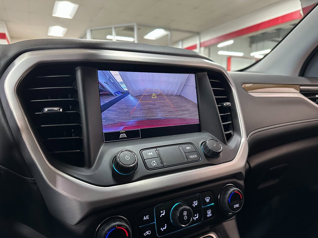 Used 2023 GMC Acadia SLE w/ Driver Convenience Package image 27