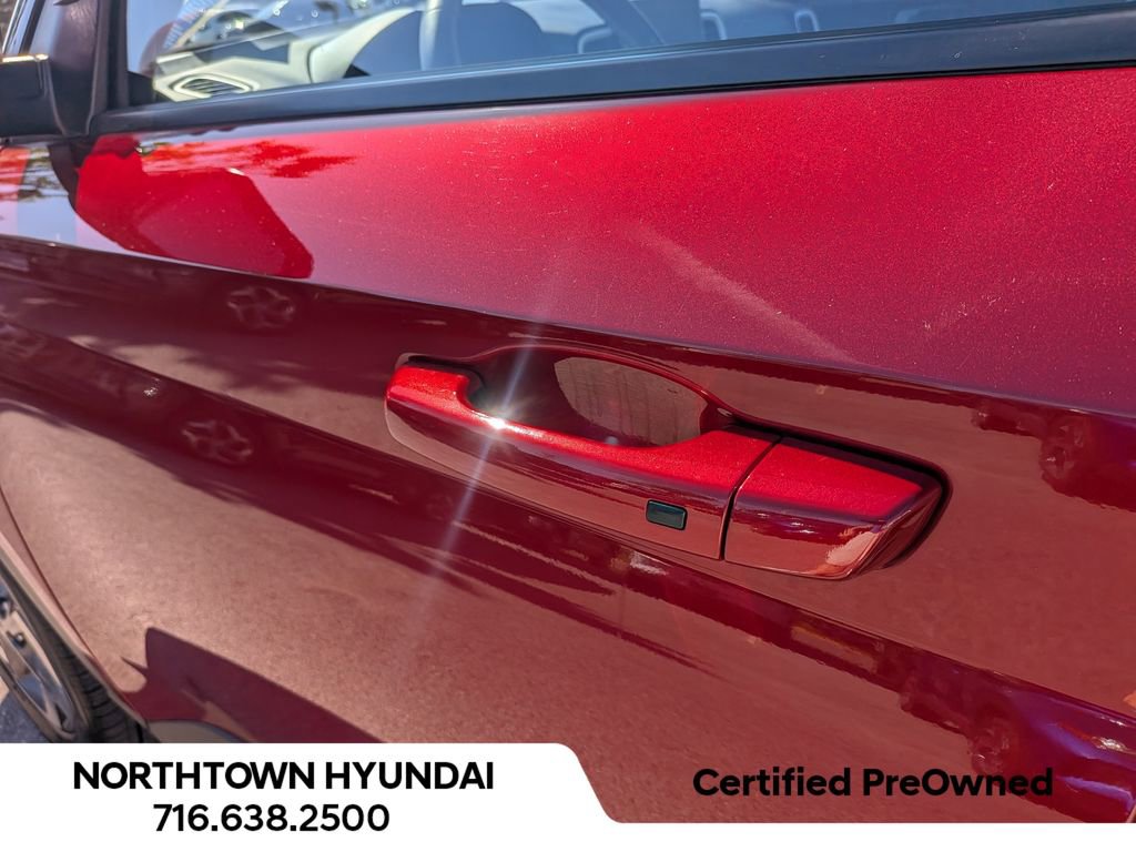 Used 2023 Hyundai Venue Limited w/ Cargo Package FWD image 38