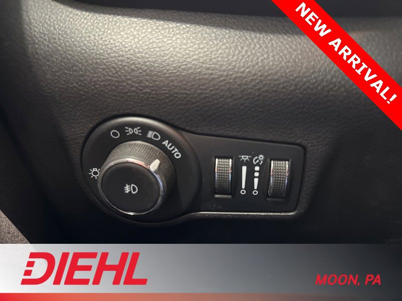 Used 2022 Jeep Compass Latitude w/ Sun and Sound Group image 21