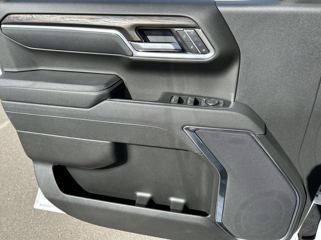 Used 2026 GMC Sierra 1500 SLT image 22