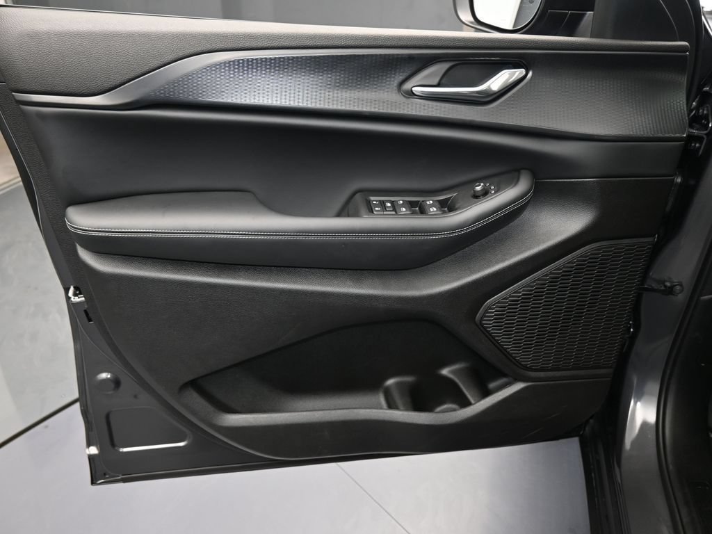New 2026 Jeep Grand Cherokee Laredo X AWD/4WD image 13