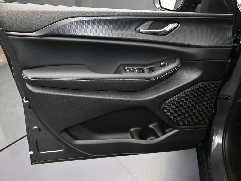New 2026 Jeep Grand Cherokee Laredo X AWD/4WD image 13