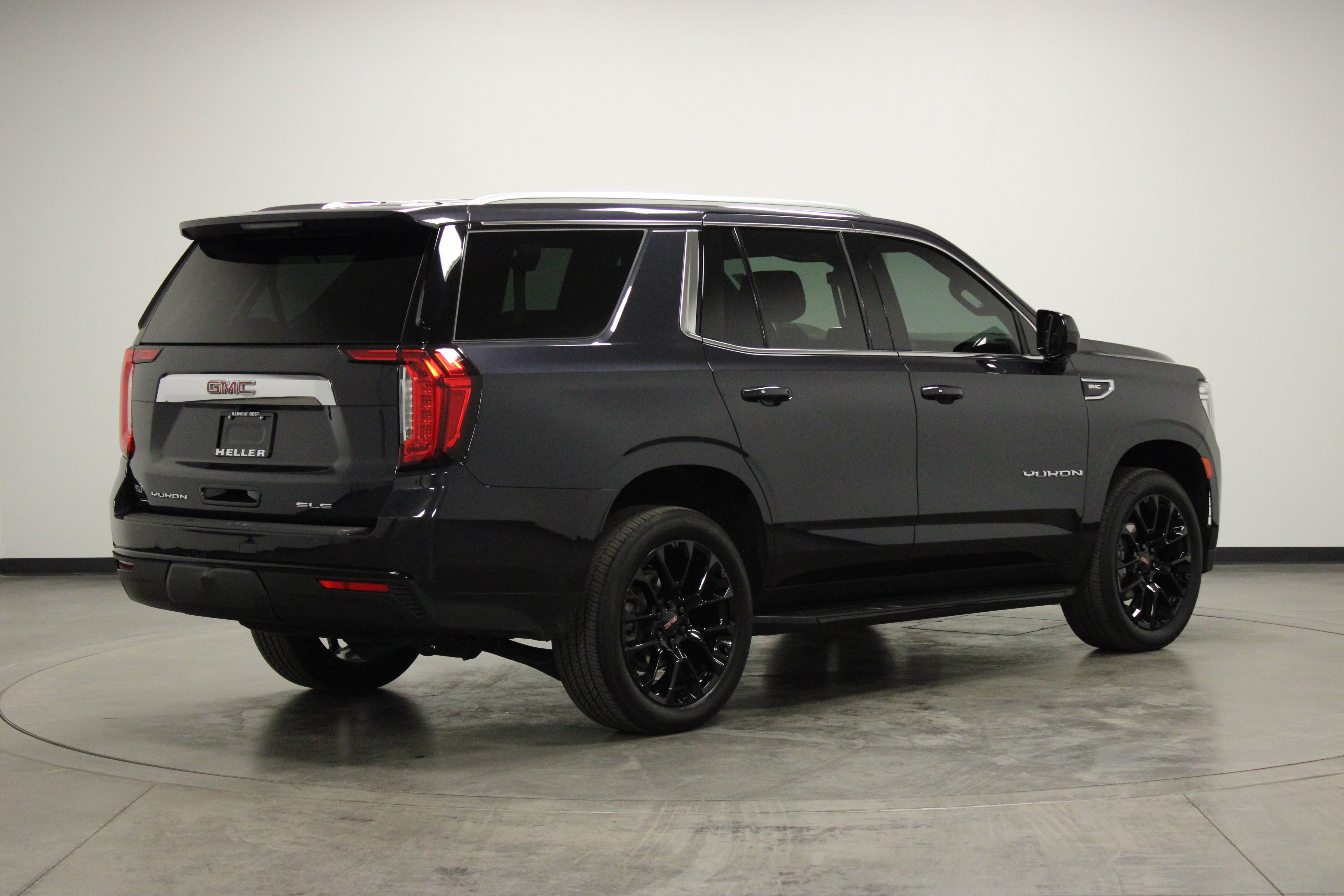 Used 2023 GMC Yukon SLE image 8