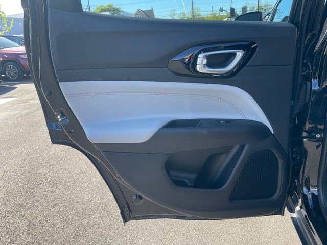 Used 2024 Jeep Compass Limited AWD/4WD image 30