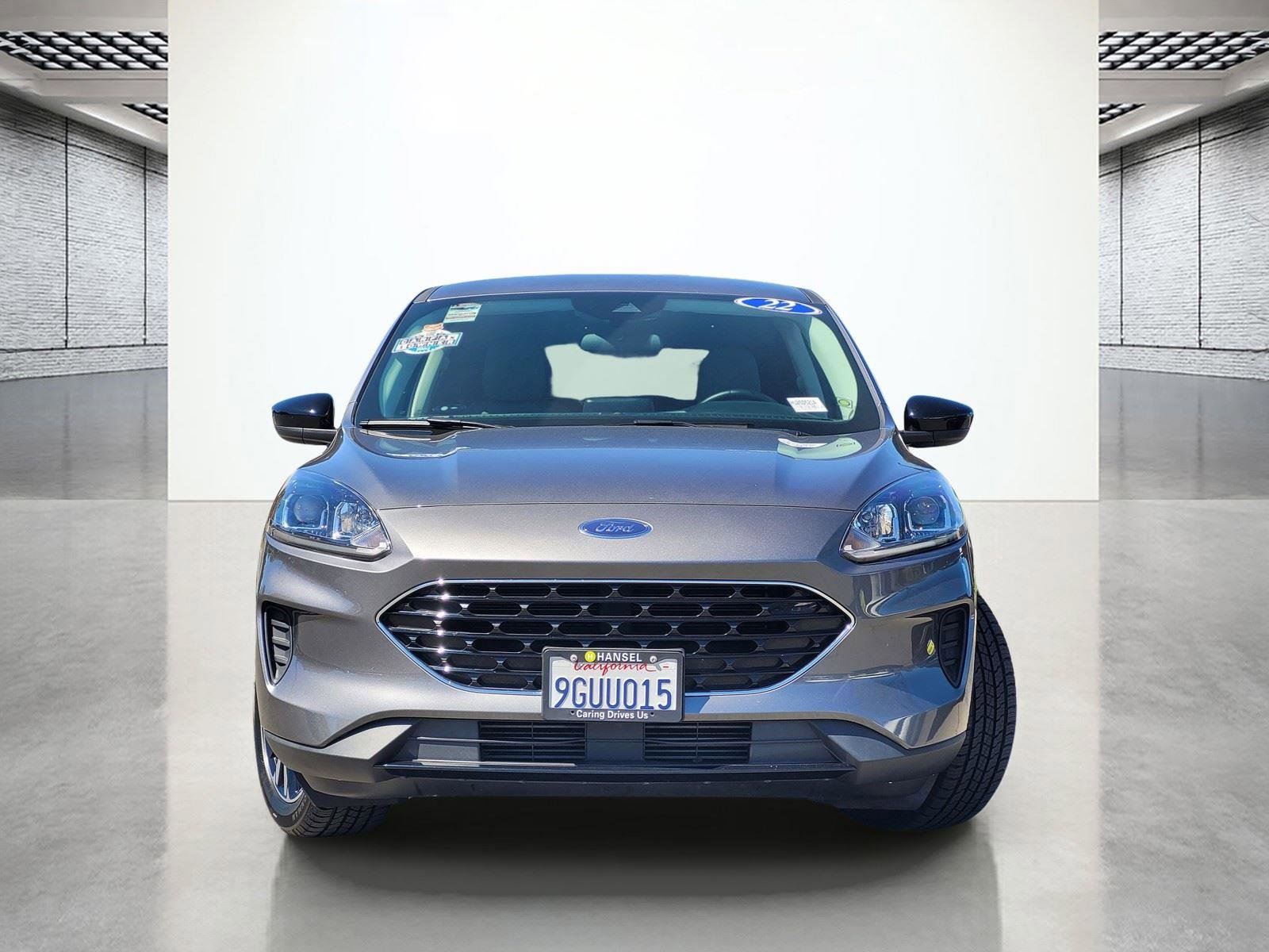 Used 2022 Ford Escape SE w/ SE Sport Appearance Package image 4