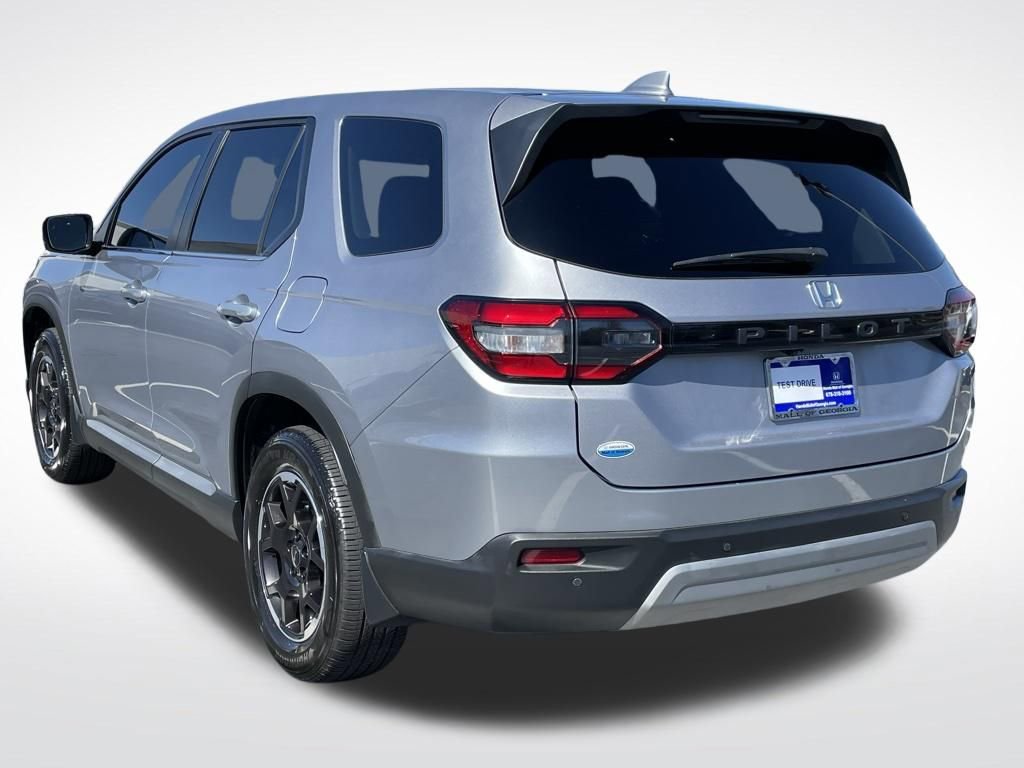 Certified 2025 Honda Pilot EX-L image 4