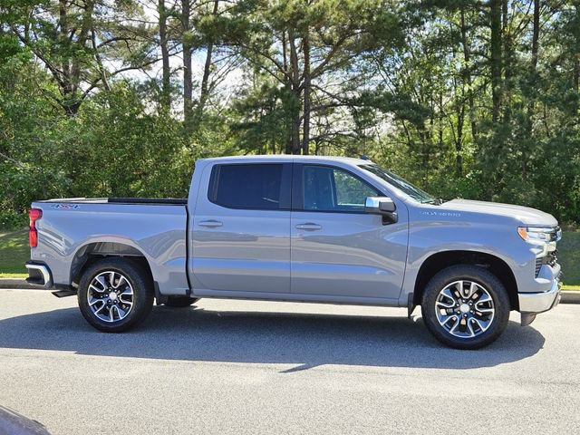 Used 2024 Chevrolet Silverado 1500 LT image 3