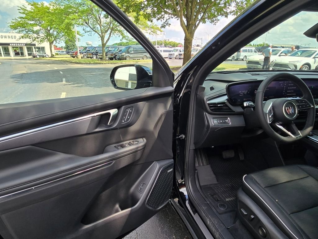 New 2026 Buick Enclave Sport Touring w/ Power Package image 18