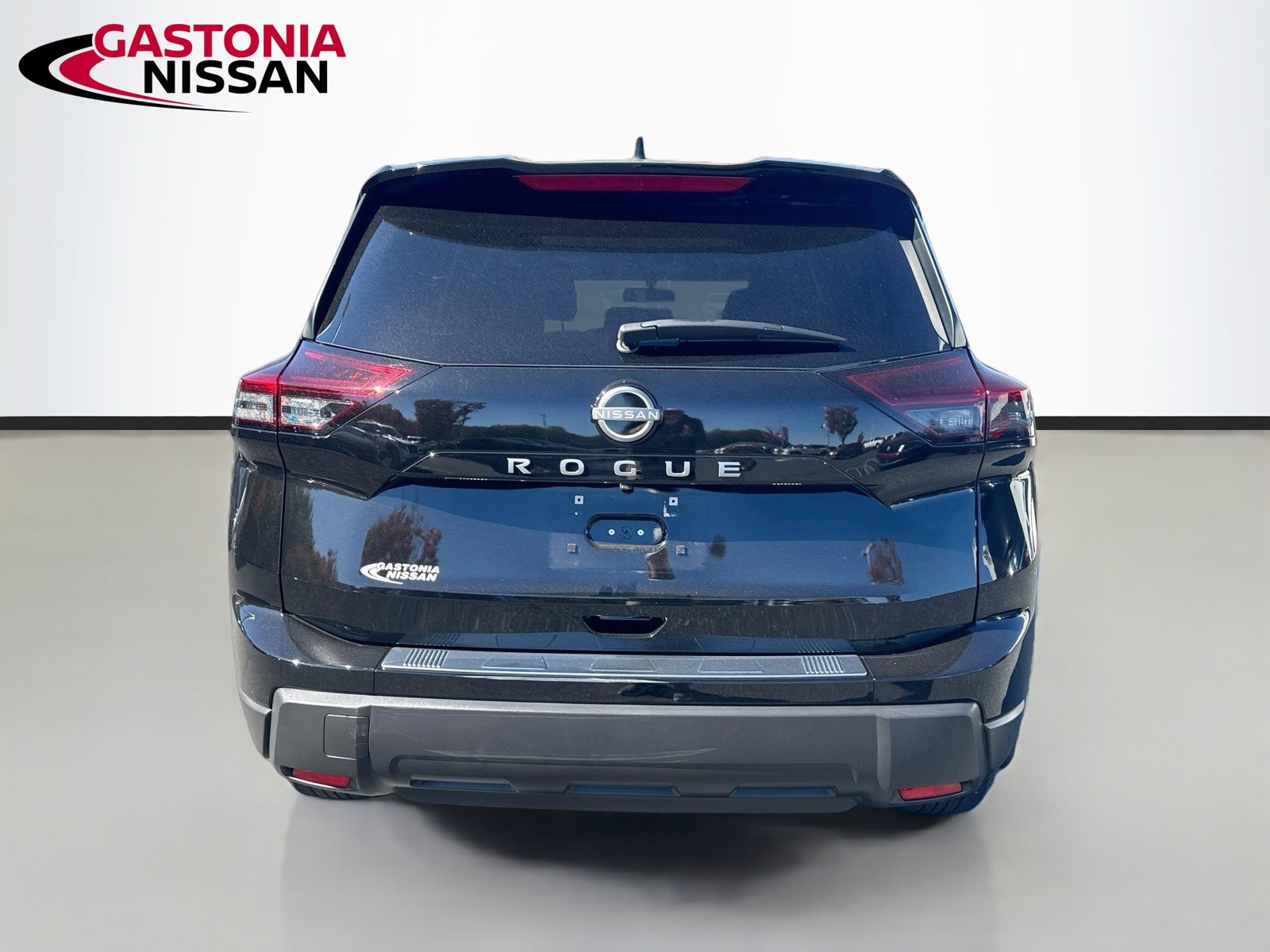 Used 2026 Nissan Rogue SV w/ Cold Weather Package FWD image 7