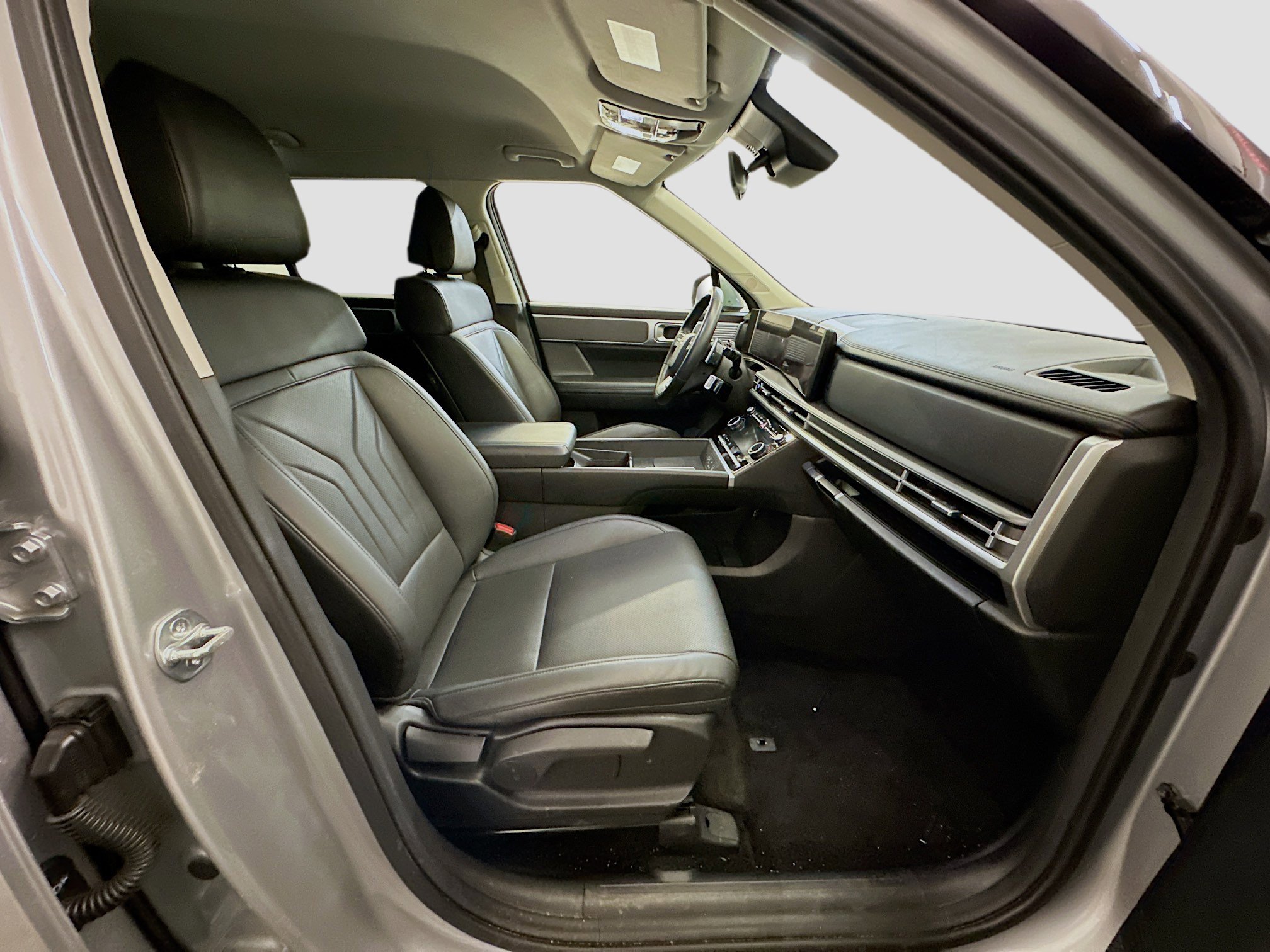 Used 2025 Hyundai Santa Fe SEL image 32