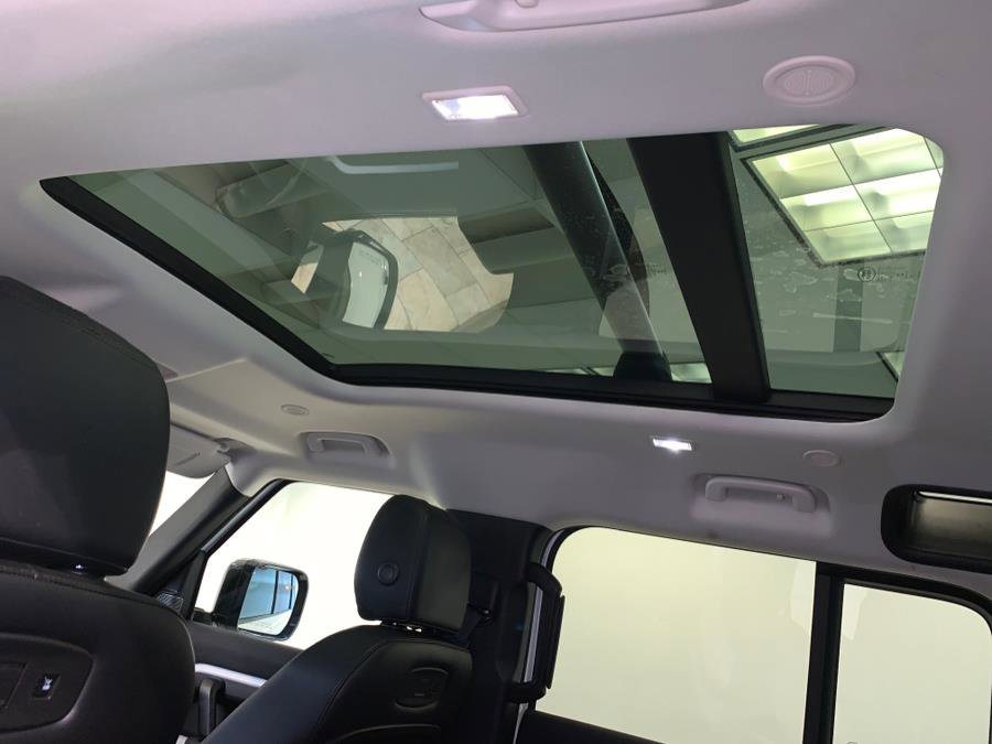 Used 2020 Land Rover Defender 110 S AWD/4WD image 45