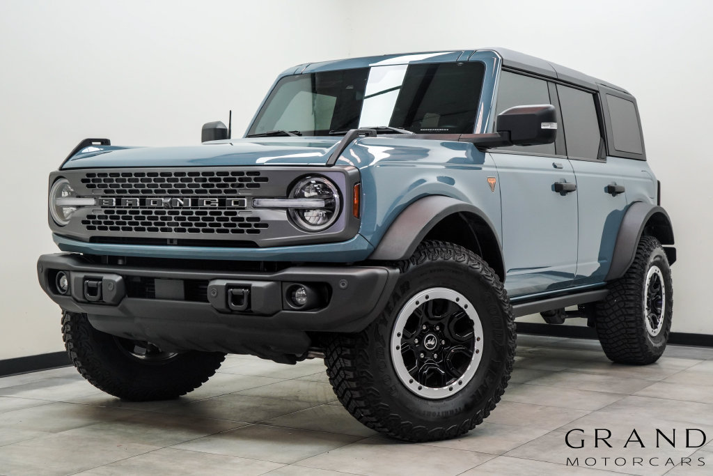 Used 2023 Ford Bronco Badlands w/ Sasquatch Package AWD/4WD image 1